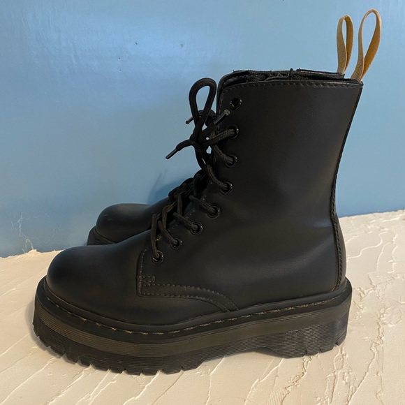 Vegan Jadon Mono Dr. Martens - Picture 5 of 8